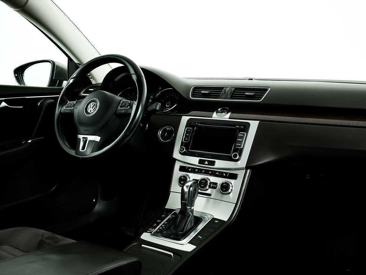 Volkswagen Passat с пробегом — 2012 год. Фото: #8