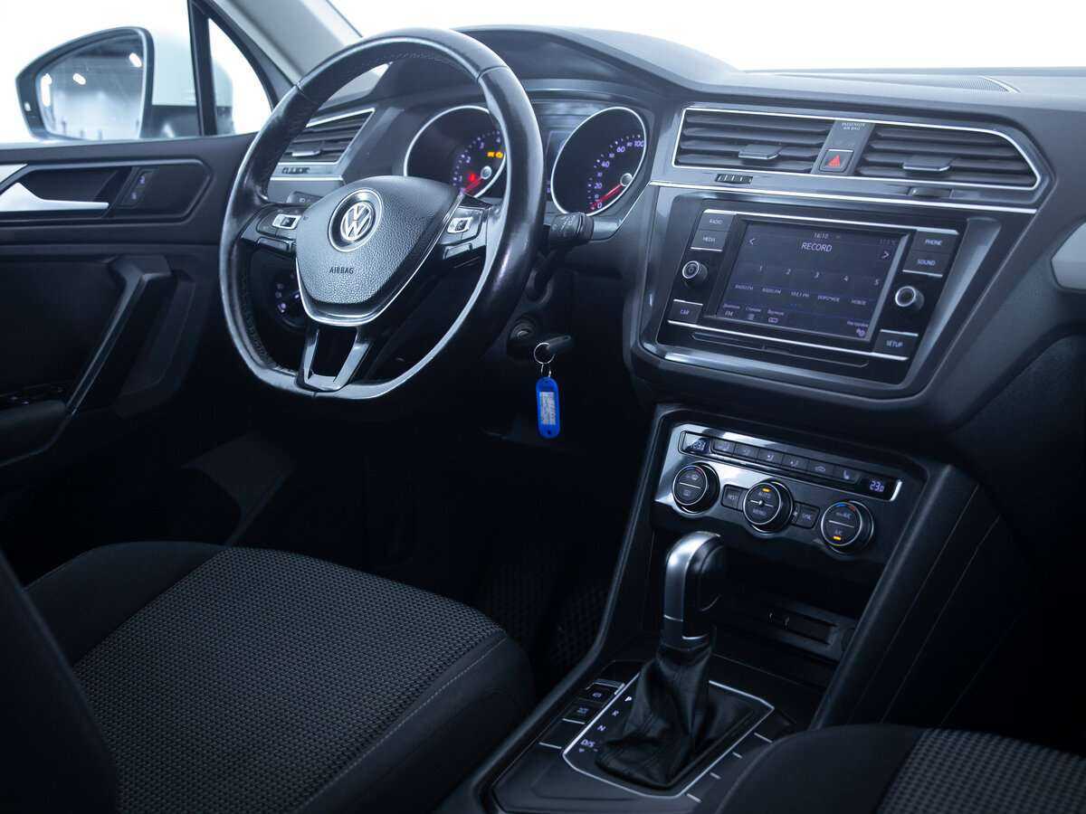 Volkswagen Tiguan с пробегом — 2018 год. Фото: #10