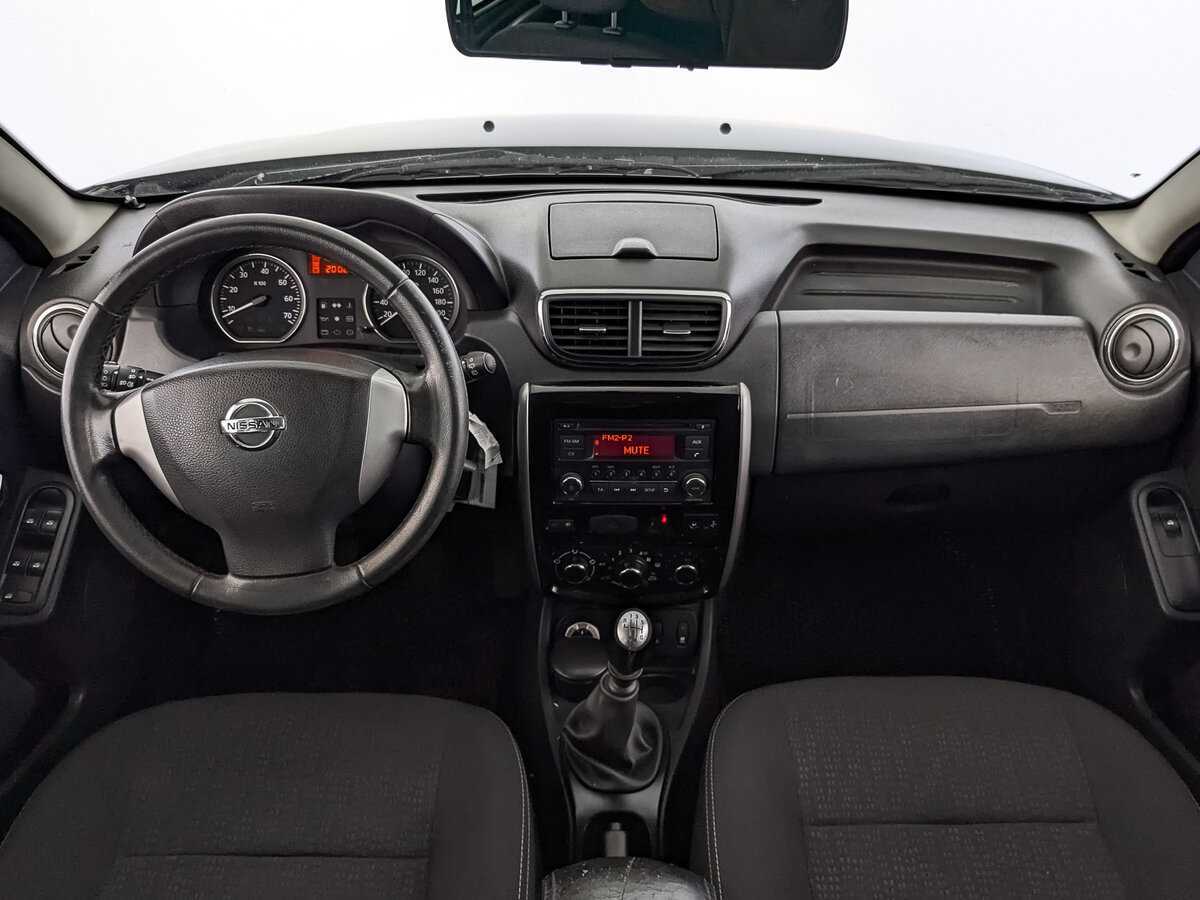 Nissan Terrano с пробегом — 2015 год. Фото: #11