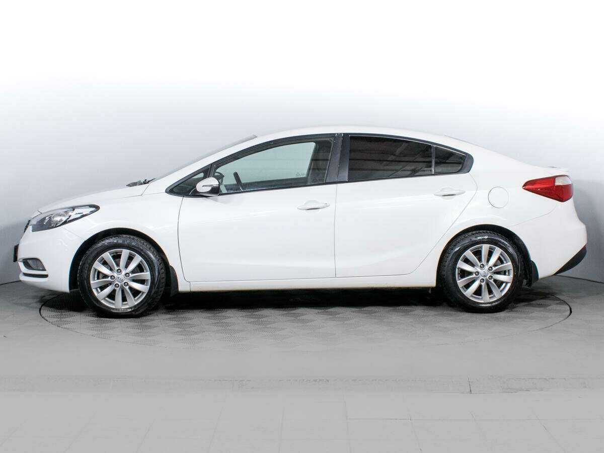 Kia Cerato с пробегом — 2015 год. Фото: #7