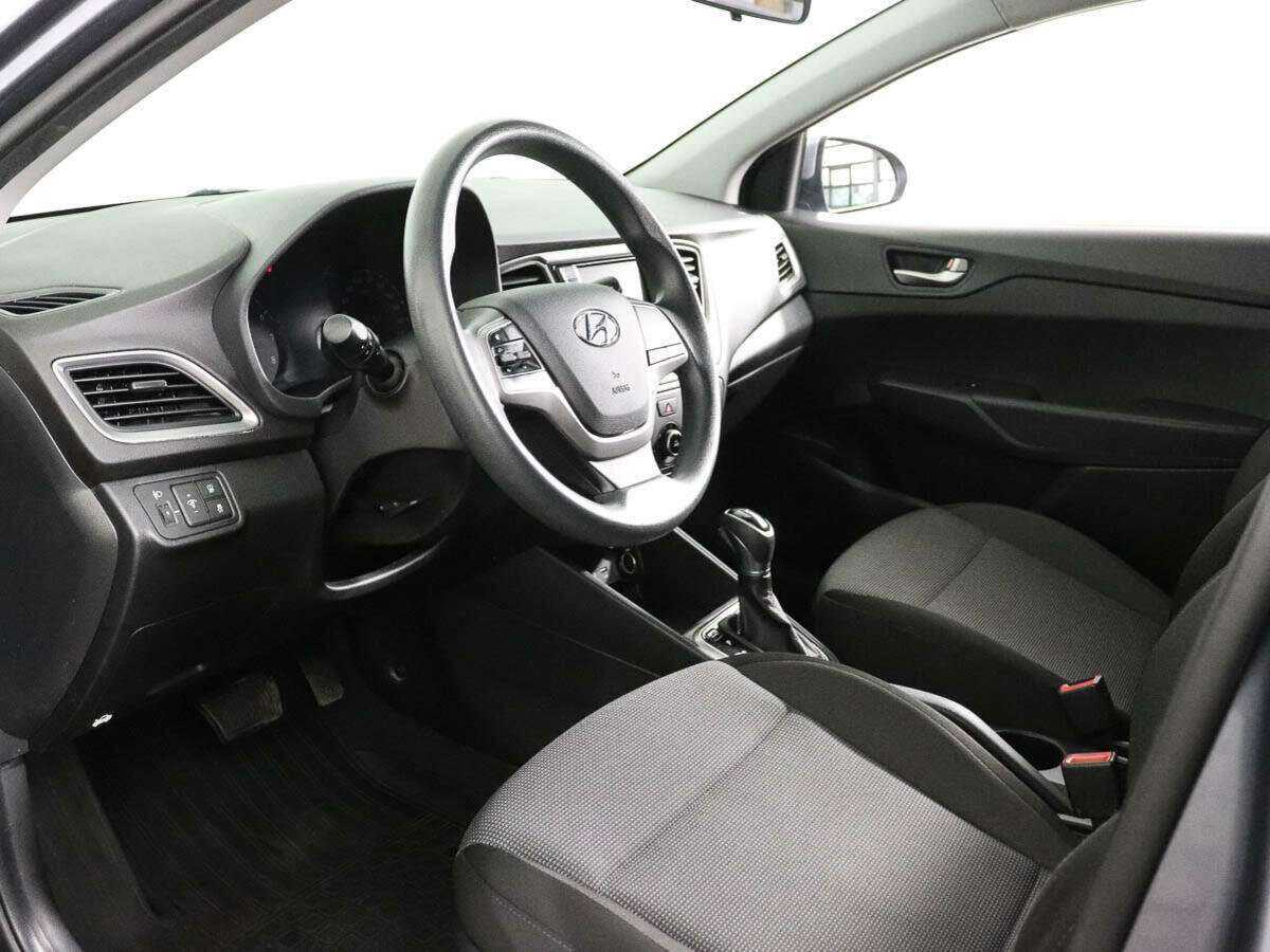 Hyundai Solaris с пробегом — 2017 год. Фото: #7