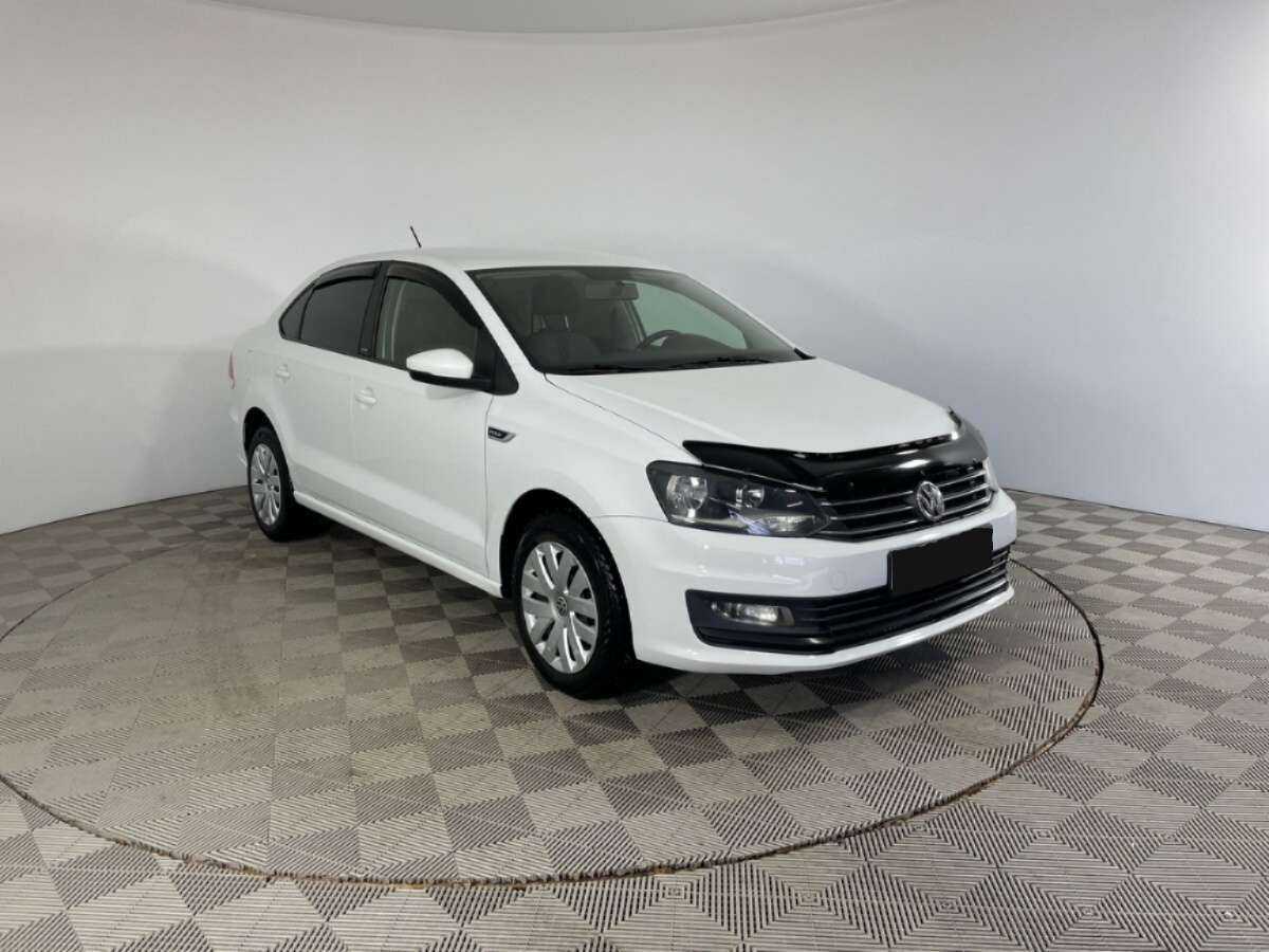 Volkswagen Polo с пробегом — 2016 год. Фото: #2