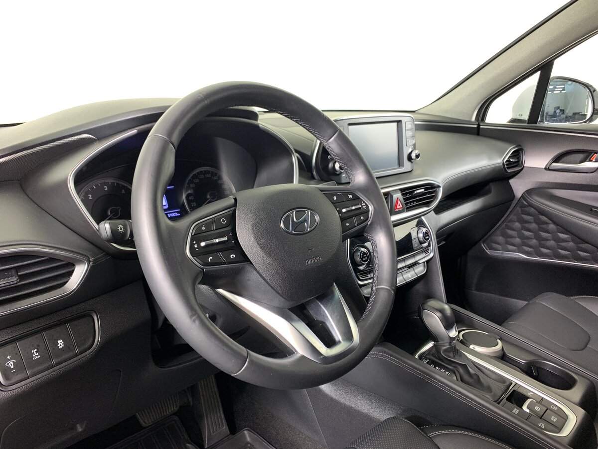 Hyundai Santa Fe с пробегом — 2019 год. Фото: #10