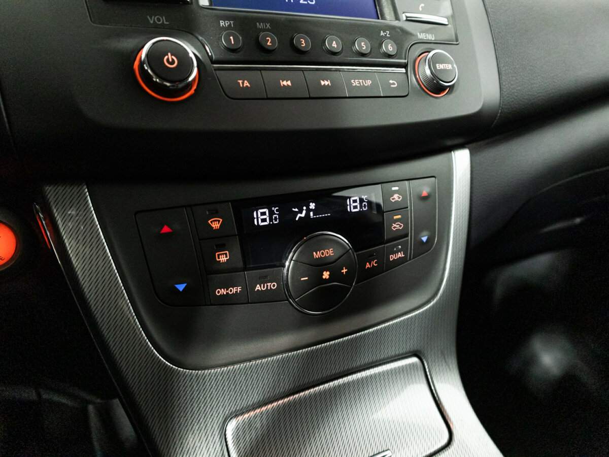Nissan Sentra с пробегом — 2015 год. Фото: #15