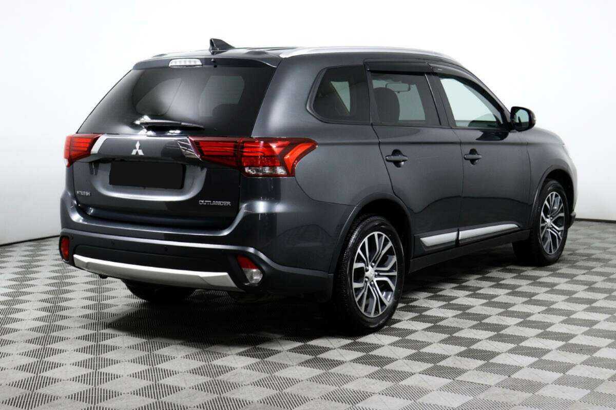 Mitsubishi Outlander с пробегом — 2018 год. Фото: #4