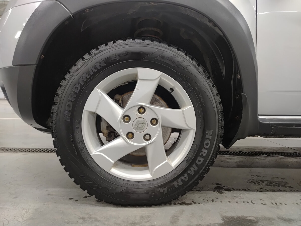 Renault Duster с пробегом — 2012 год. Фото: #17