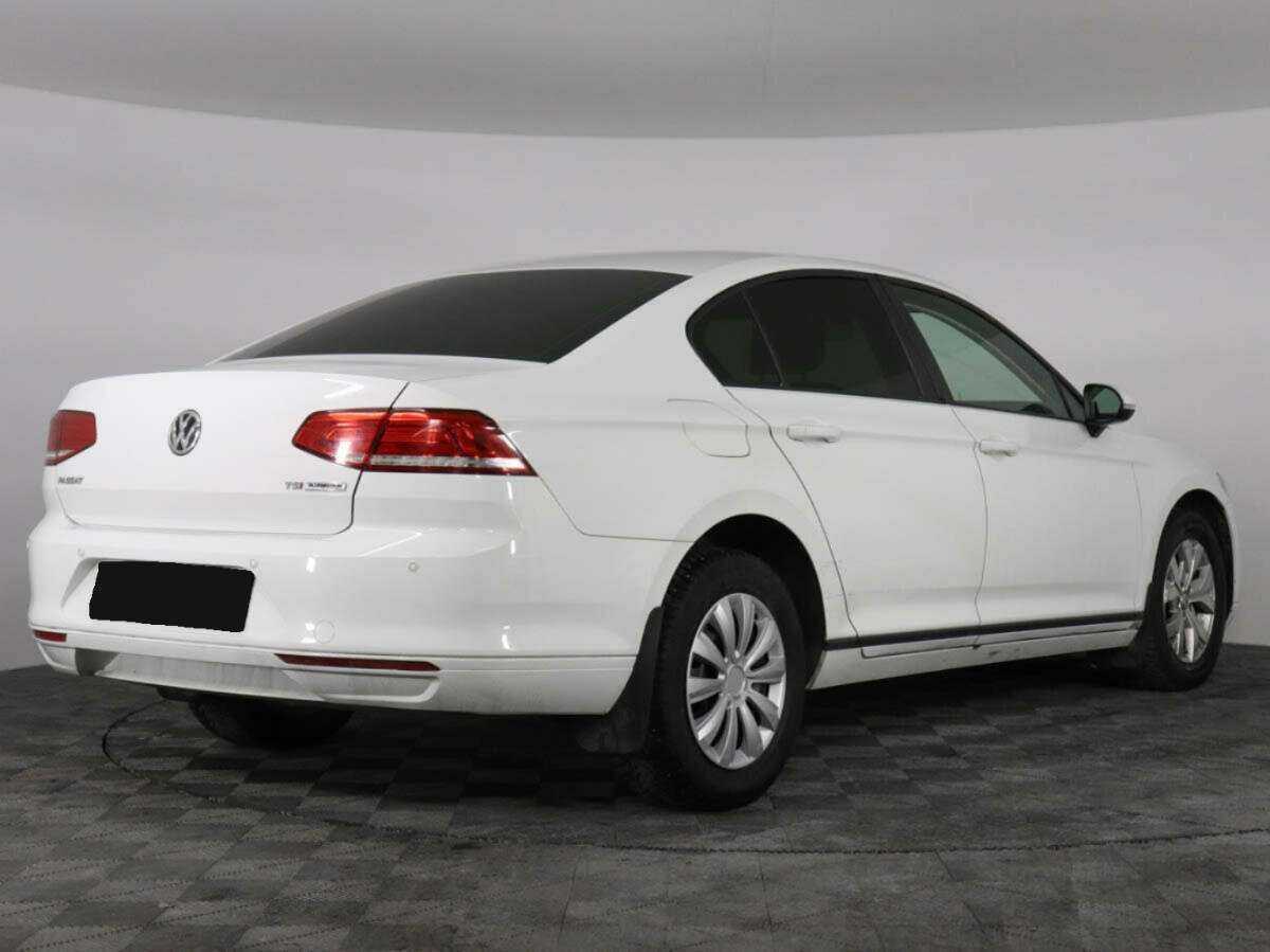 Volkswagen Passat с пробегом — 2016 год. Фото: #4