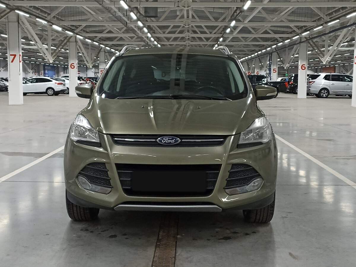 Ford Kuga с пробегом — 2014 год. Фото: #1