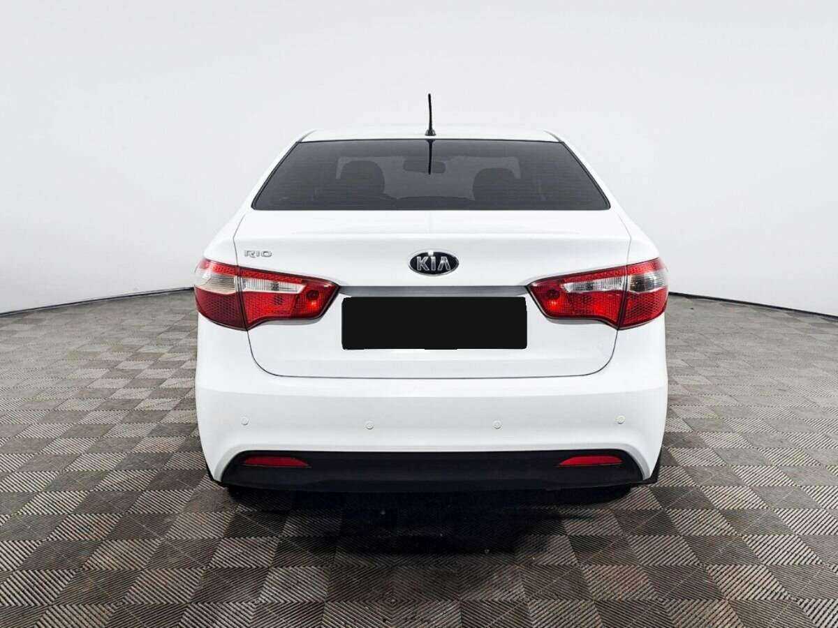 Kia Rio с пробегом — 2014 год. Фото: #4