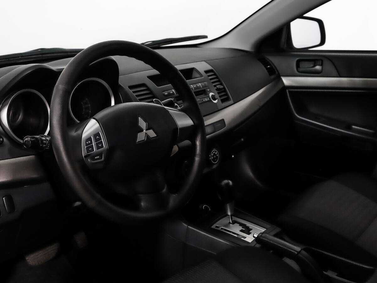 Mitsubishi Lancer с пробегом — 2012 год. Фото: #6