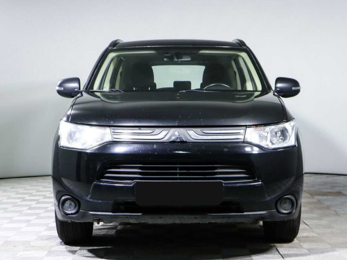 Mitsubishi Outlander с пробегом — 2013 год. Фото: #1