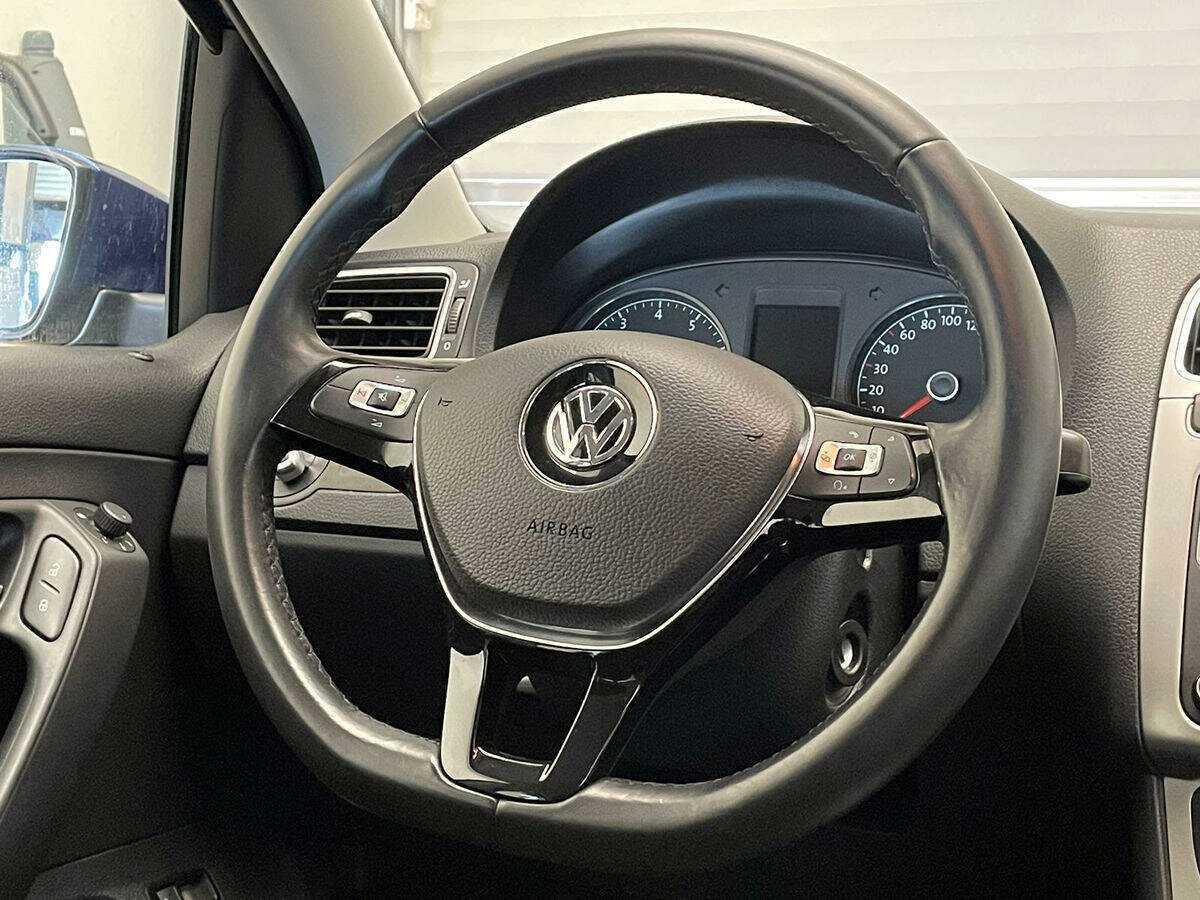 Volkswagen Polo с пробегом — 2018 год. Фото: #9