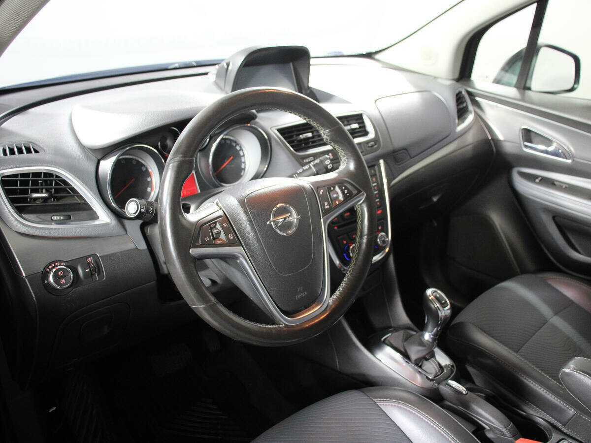Opel Mokka с пробегом — 2013 год. Фото: #13