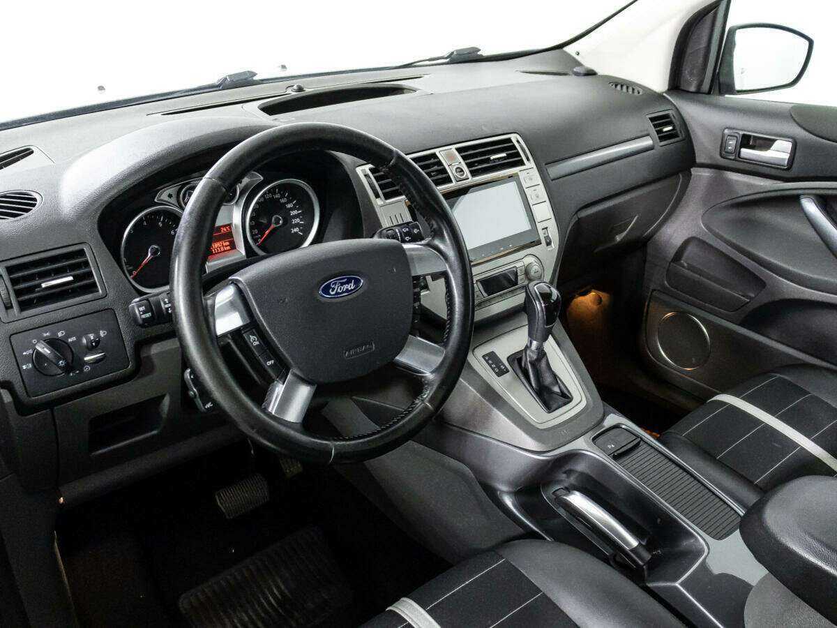 Ford Kuga с пробегом — 2012 год. Фото: #10