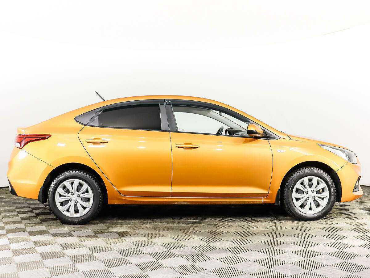 Hyundai Solaris с пробегом — 2017 год. Фото: #3
