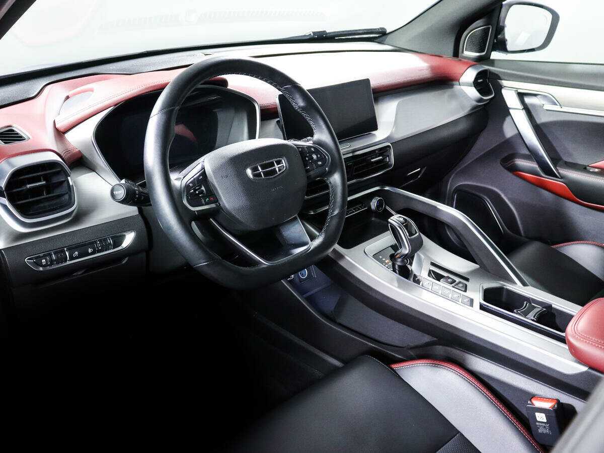 Geely Coolray с пробегом — 2021 год. Фото: #9