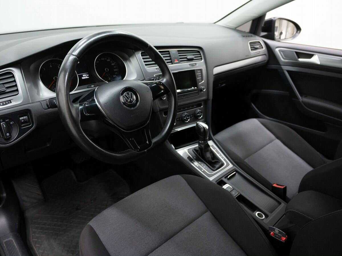 Volkswagen Golf с пробегом — 2013 год. Фото: #8