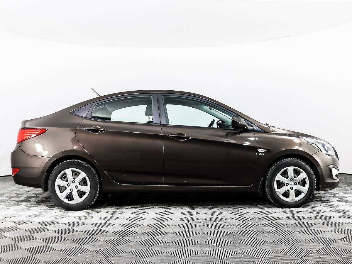 Hyundai Solaris с пробегом — 2016 год. Фото: #3