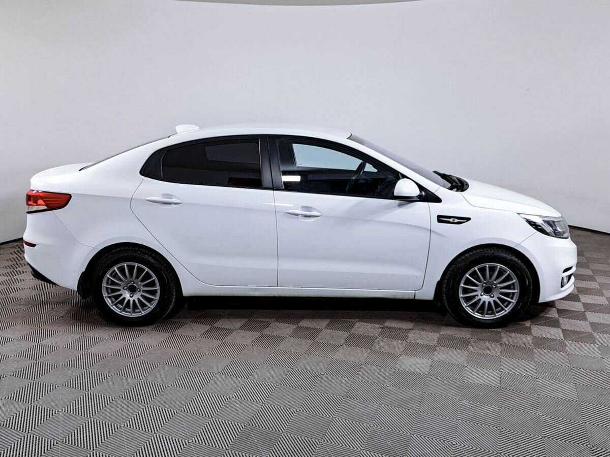 Kia Rio с пробегом — 2017 год. Фото: #3