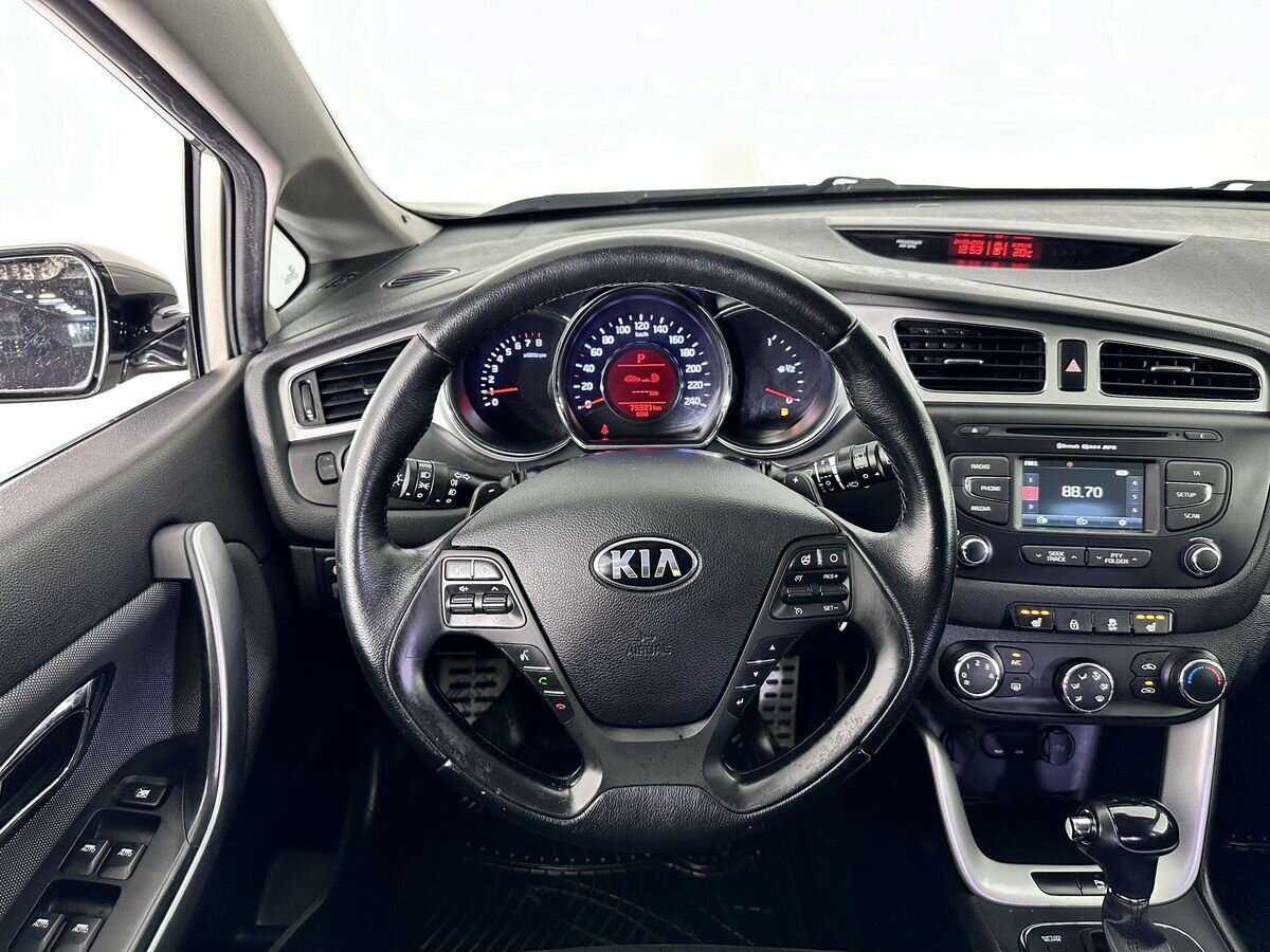 Kia Ceed с пробегом — 2014 год. Фото: #11