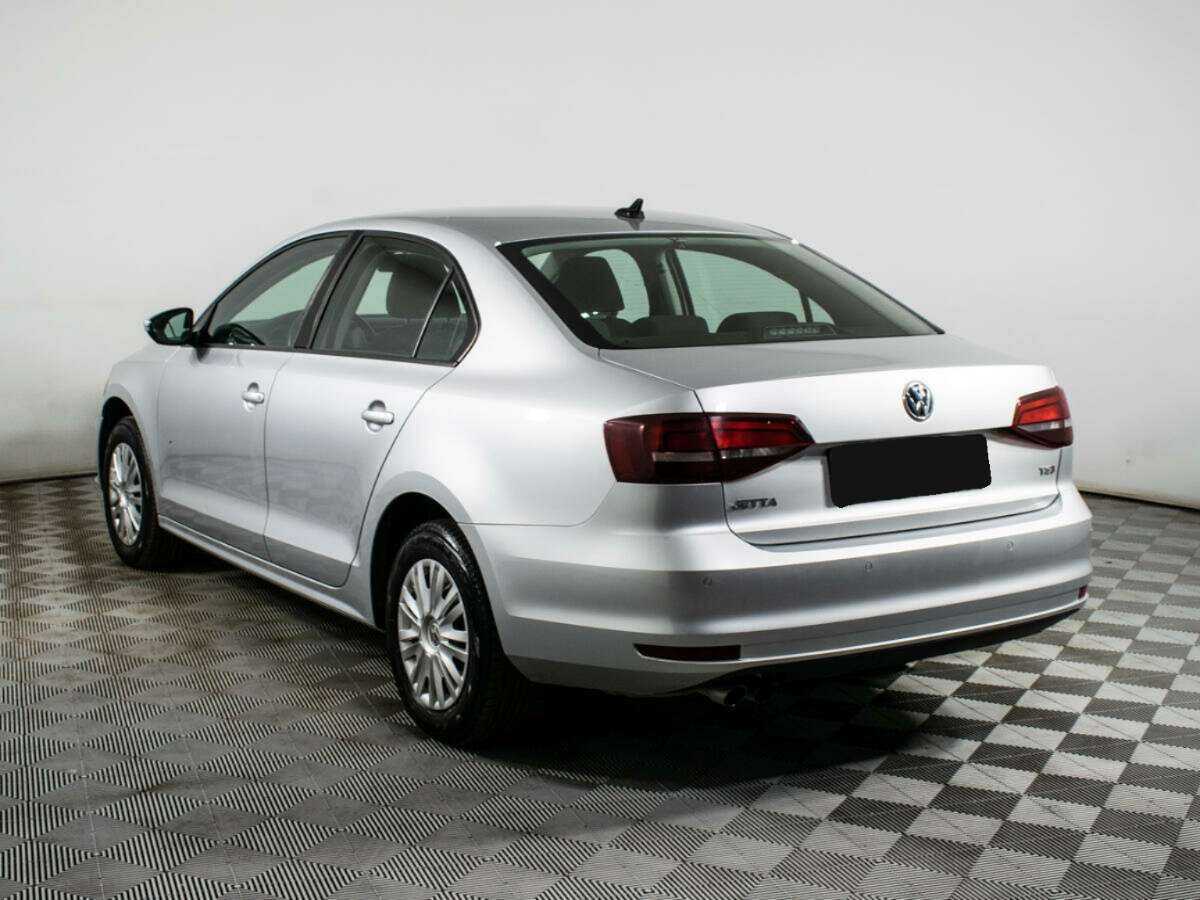 Volkswagen Jetta с пробегом — 2018 год. Фото: #6