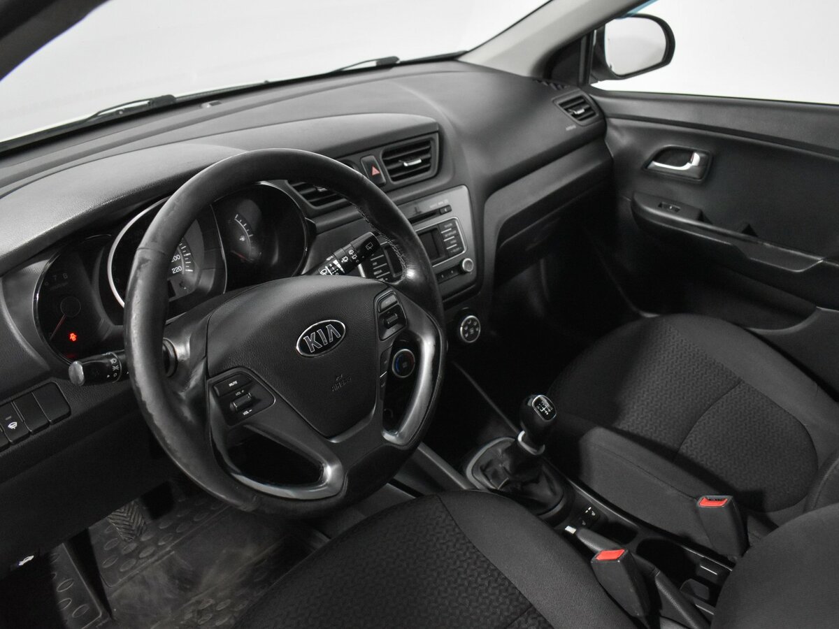 Kia Rio с пробегом — 2016 год. Фото: #8