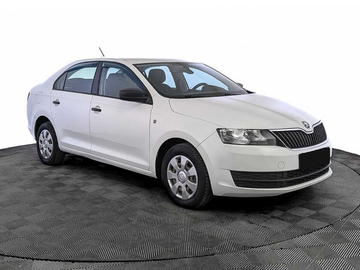 Skoda Rapid с пробегом — 2017 год. Фото: #2
