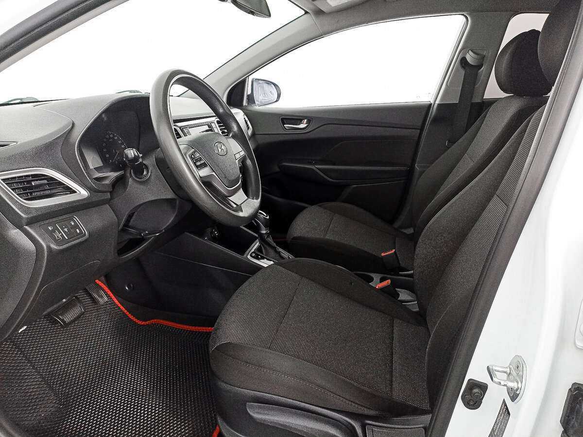 Hyundai Solaris с пробегом — 2019 год. Фото: #13