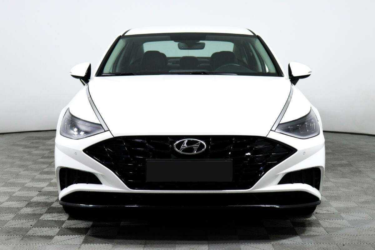 Hyundai Sonata с пробегом — 2020 год. Фото: #1