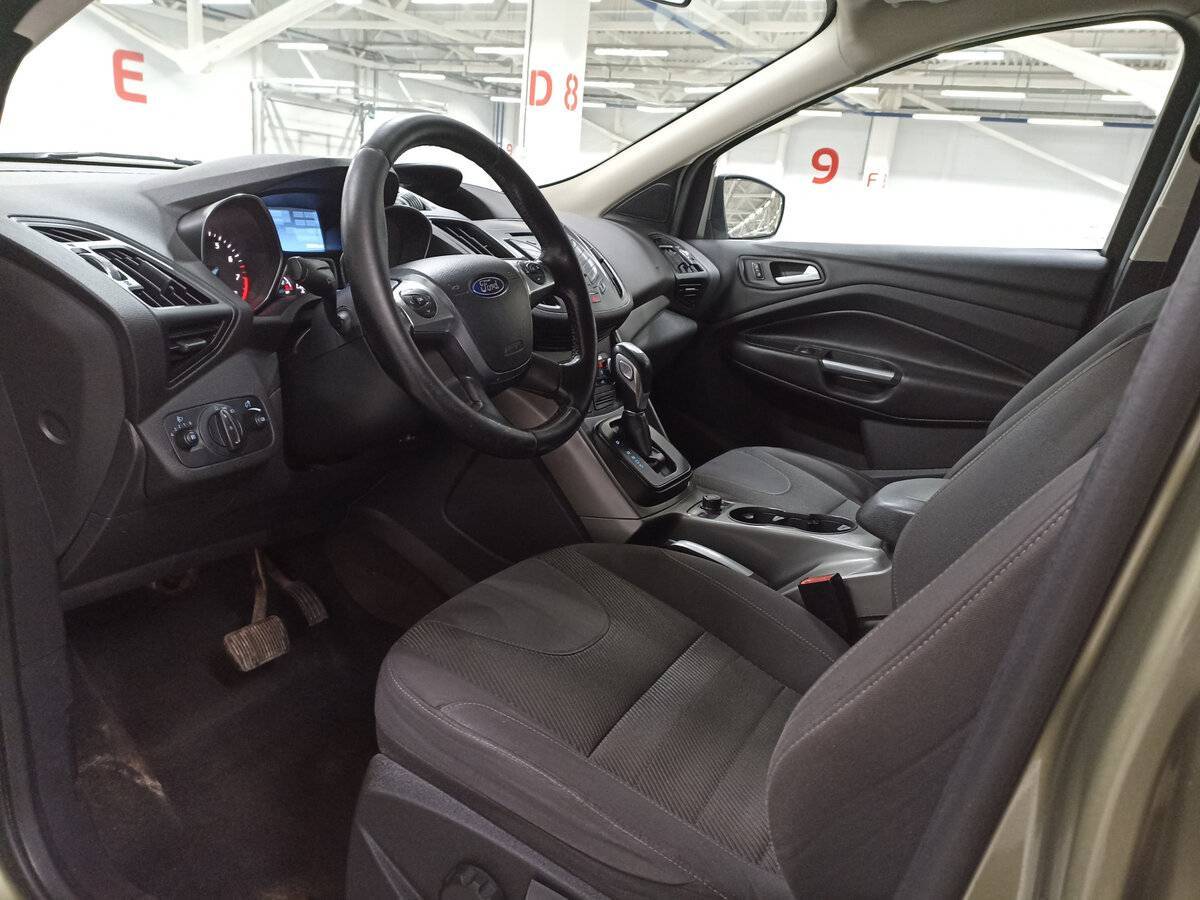 Ford Kuga с пробегом — 2014 год. Фото: #15
