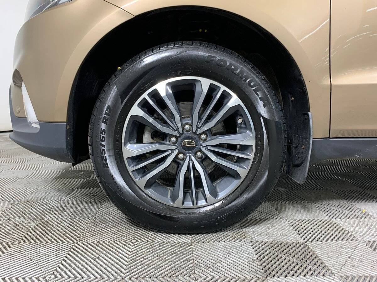 Geely Emgrand X7 с пробегом — 2020 год. Фото: #8