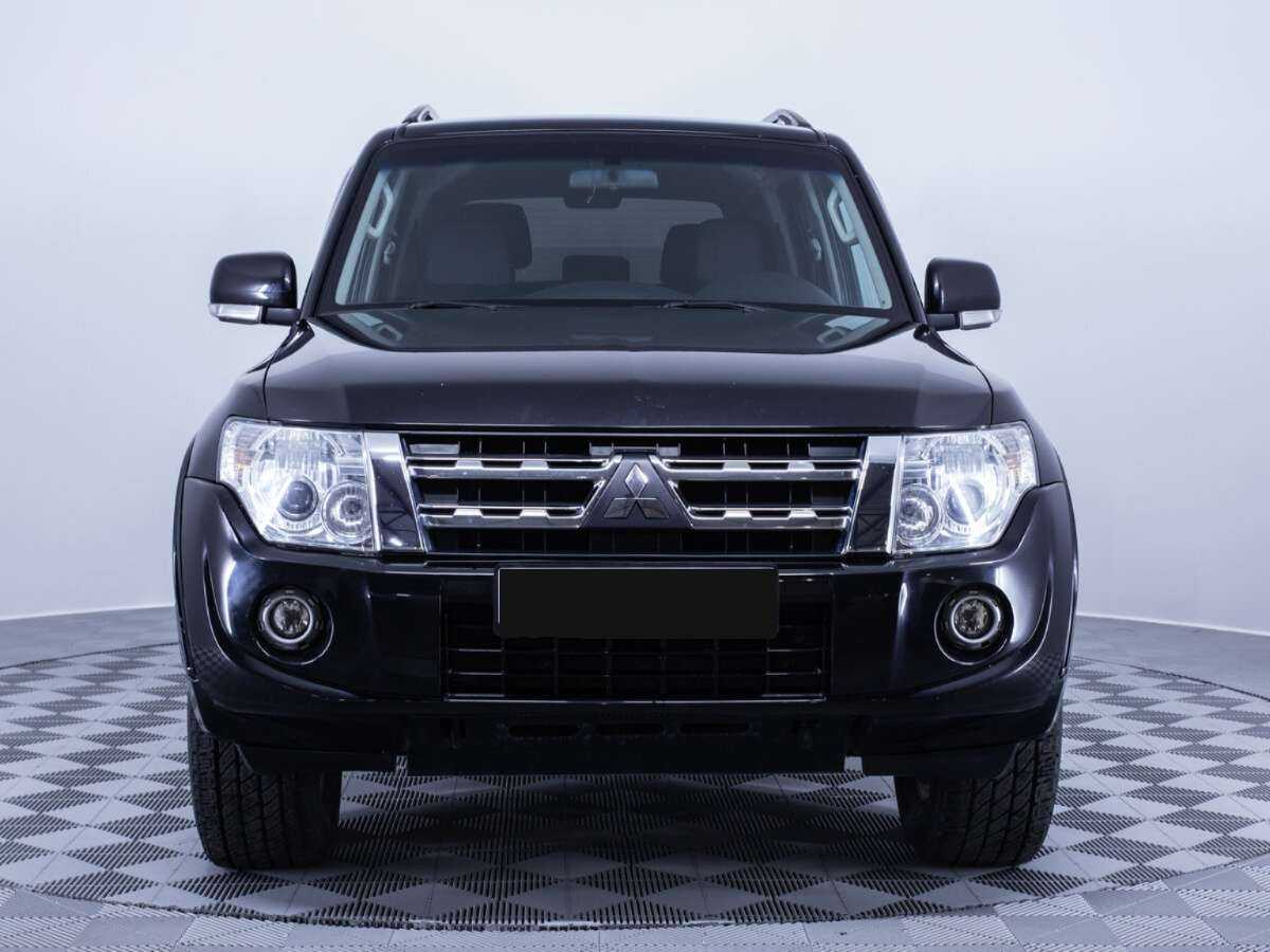 Mitsubishi Pajero с пробегом — 2012 год. Фото: #1