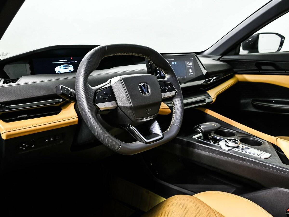 Changan UNI-V с пробегом — 2022 год. Фото: #12