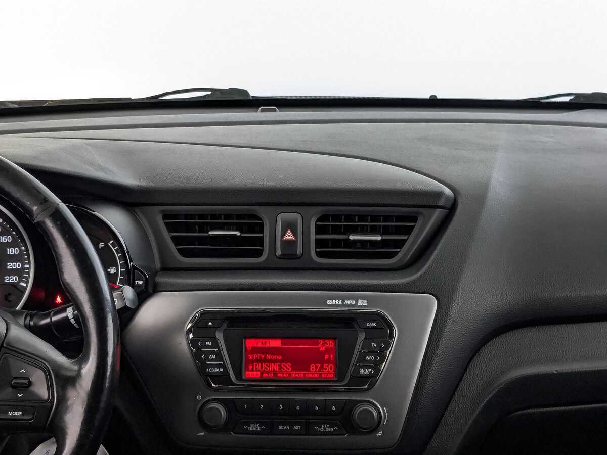 Kia Rio с пробегом — 2014 год. Фото: #12