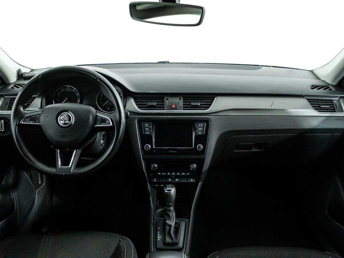 Skoda Rapid с пробегом — 2017 год. Фото: #12