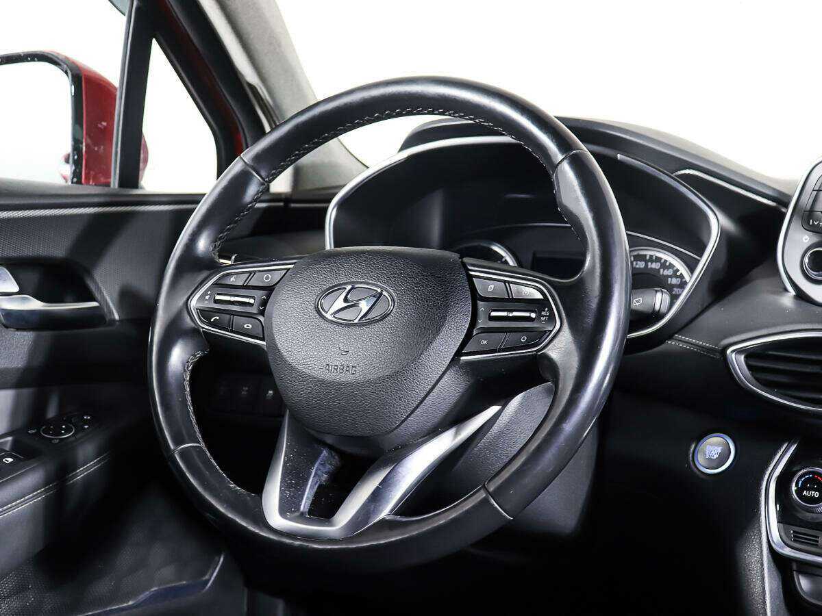 Hyundai Santa Fe с пробегом — 2018 год. Фото: #15
