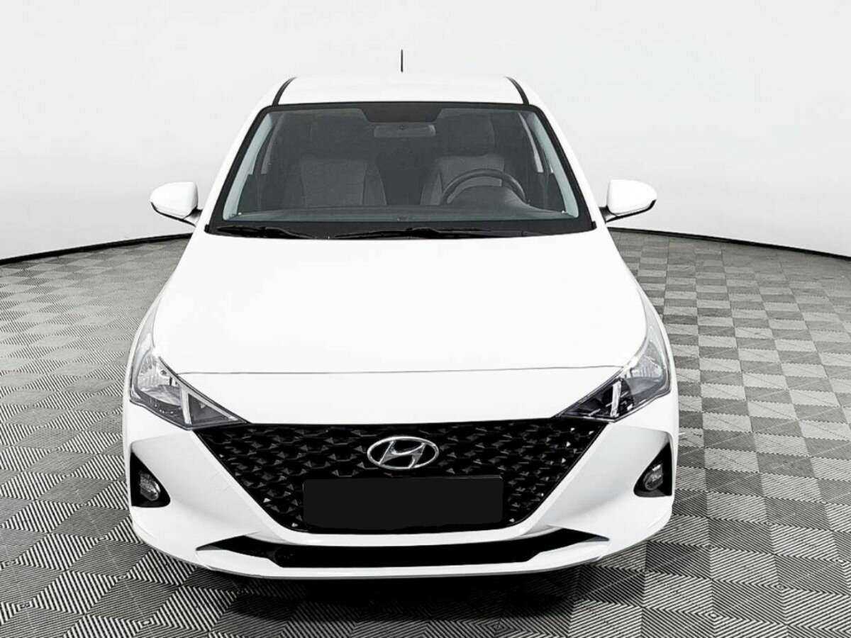 Hyundai Solaris с пробегом — 2021 год. Фото: #1