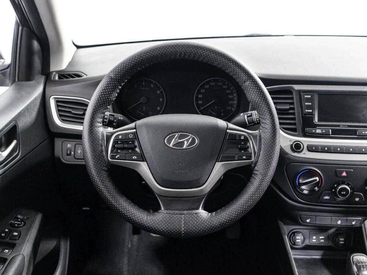 Hyundai Solaris с пробегом — 2017 год. Фото: #15