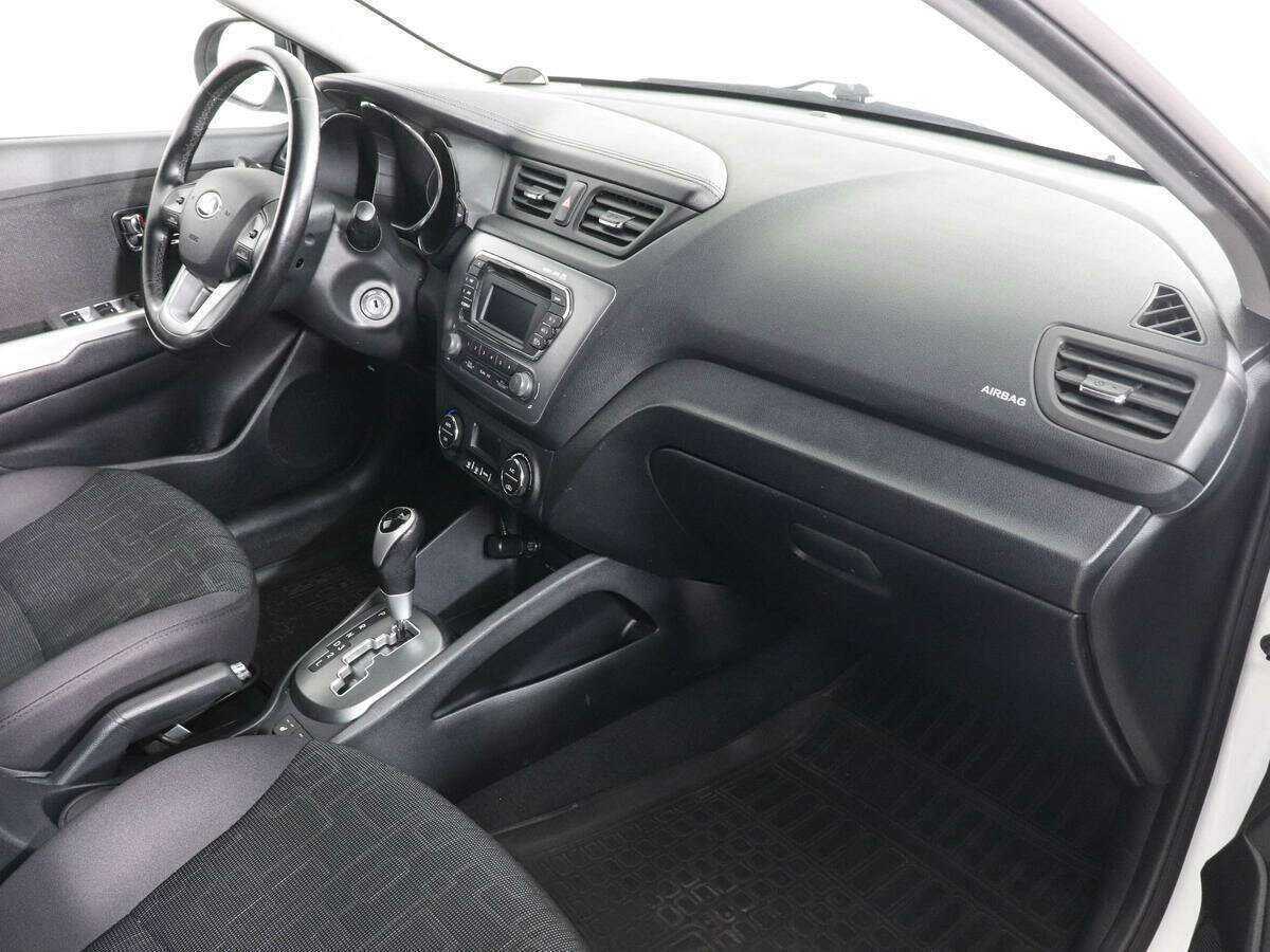 Kia Rio с пробегом — 2014 год. Фото: #9