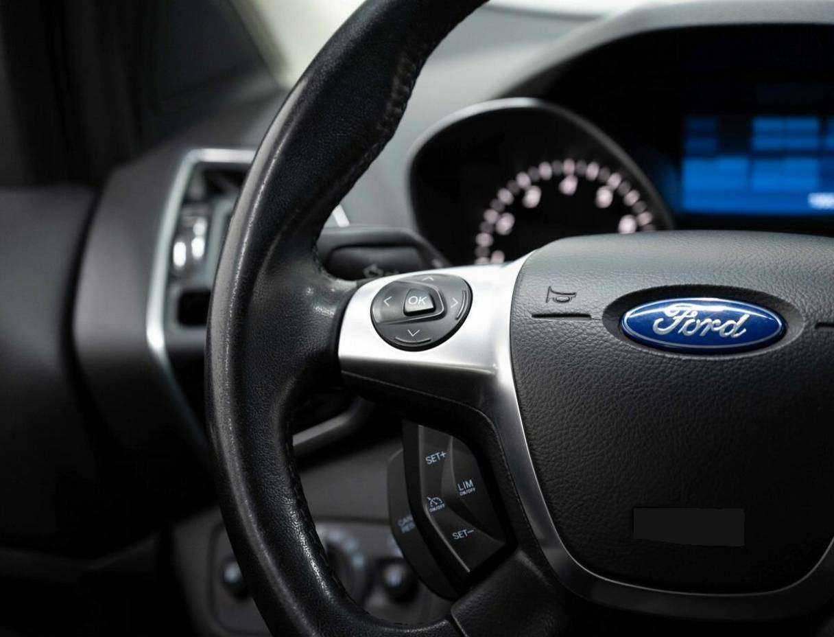 Ford Kuga с пробегом — 2014 год. Фото: #14