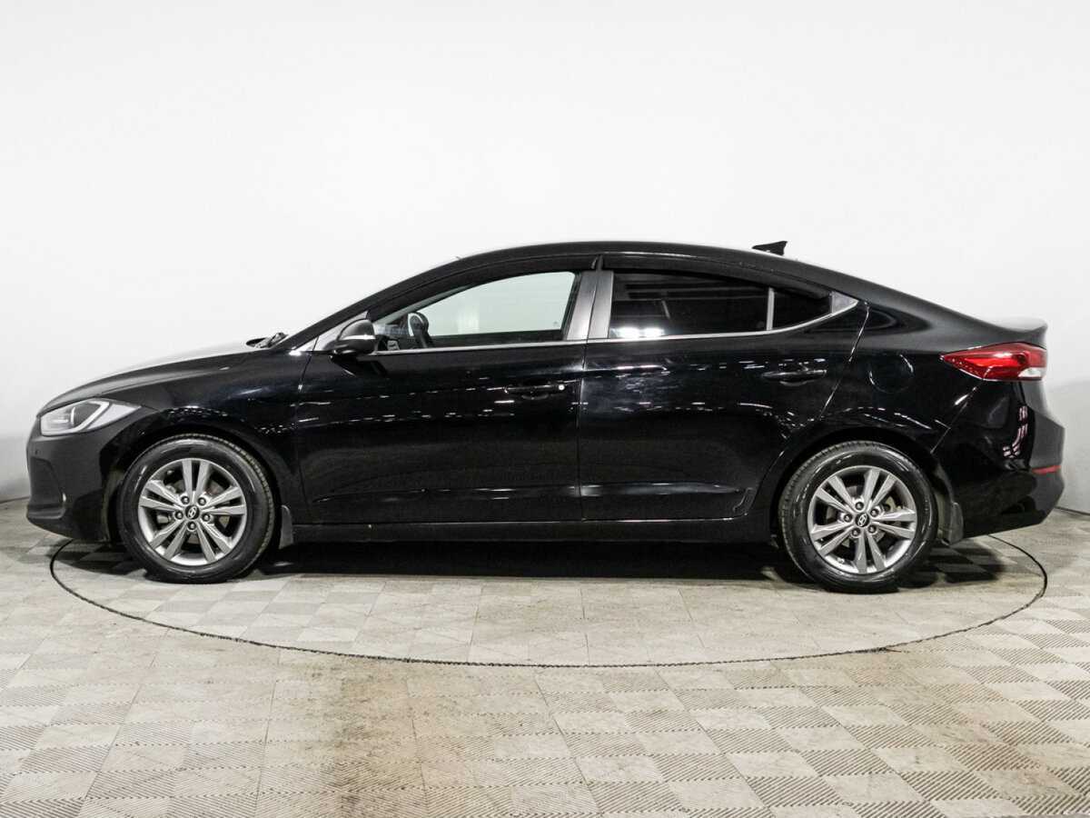 Hyundai Elantra с пробегом — 2017 год. Фото: #7
