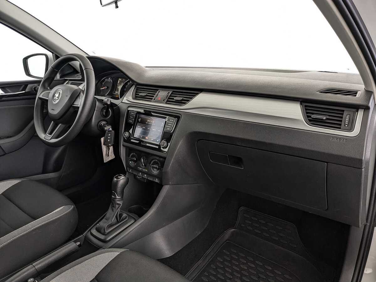Skoda Rapid с пробегом — 2019 год. Фото: #8