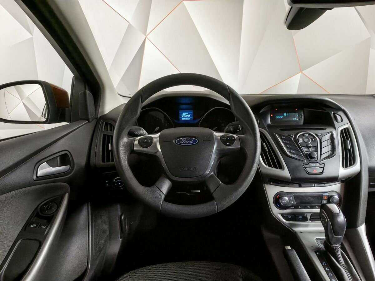 Ford Focus с пробегом — 2013 год. Фото: #14