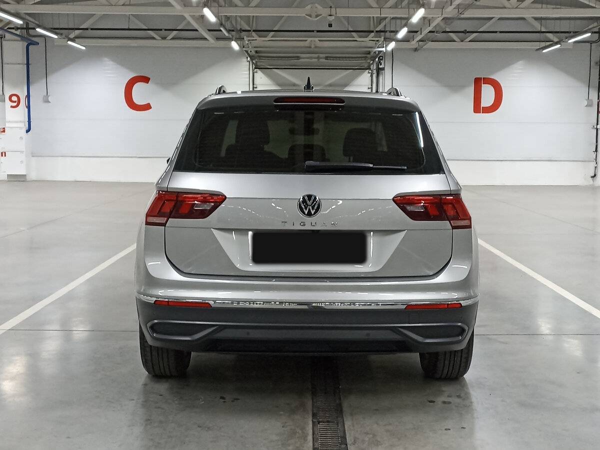 Volkswagen Tiguan с пробегом — 2021 год. Фото: #5