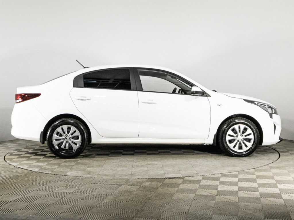 Kia Rio с пробегом — 2022 год. Фото: #3
