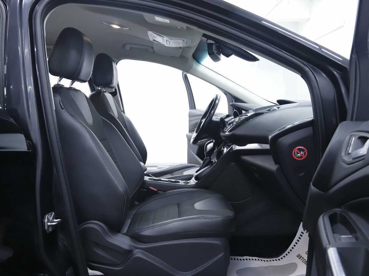 Ford Kuga с пробегом — 2015 год. Фото: #16