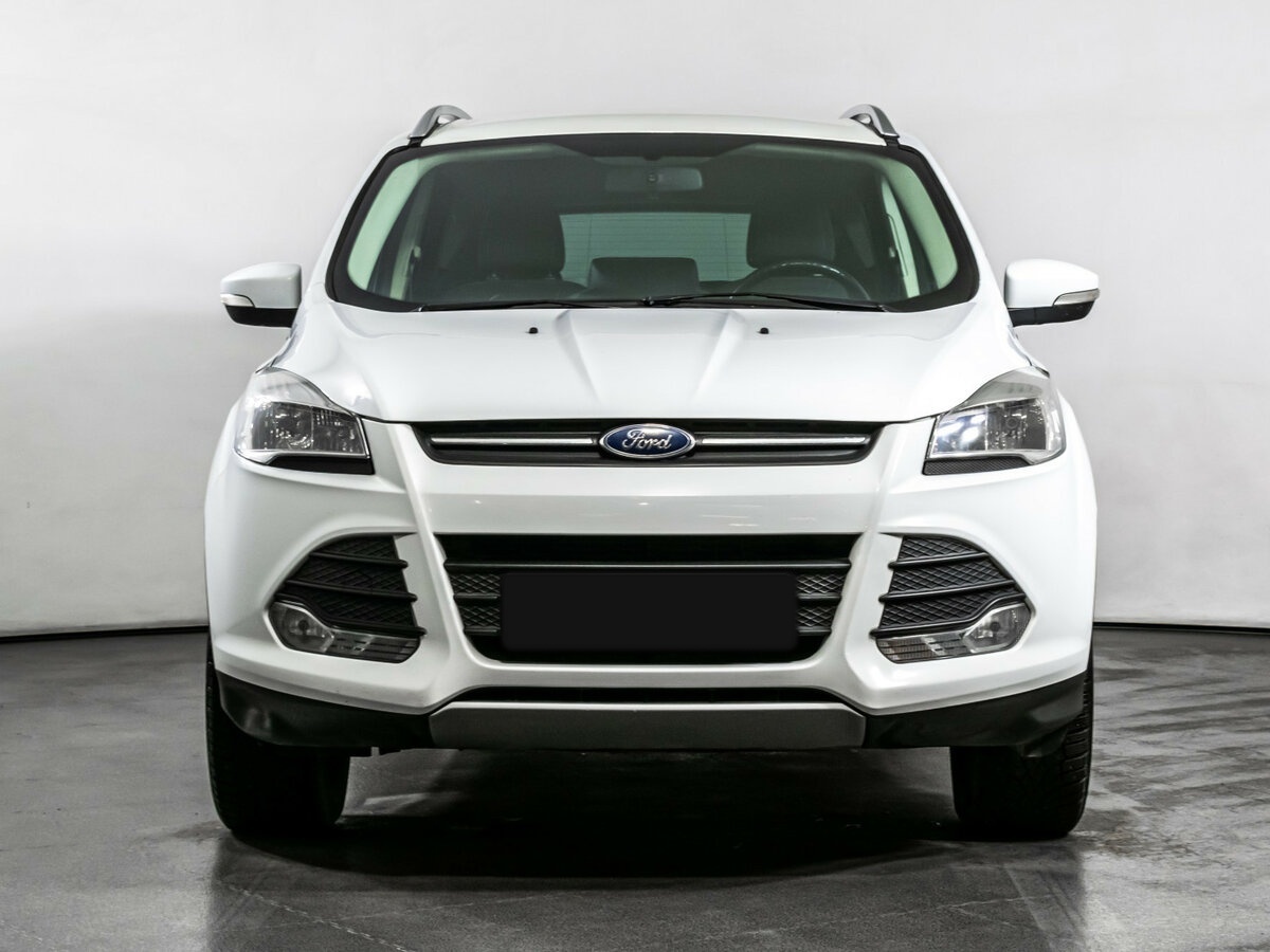Ford Kuga с пробегом — 2015 год. Фото: #1