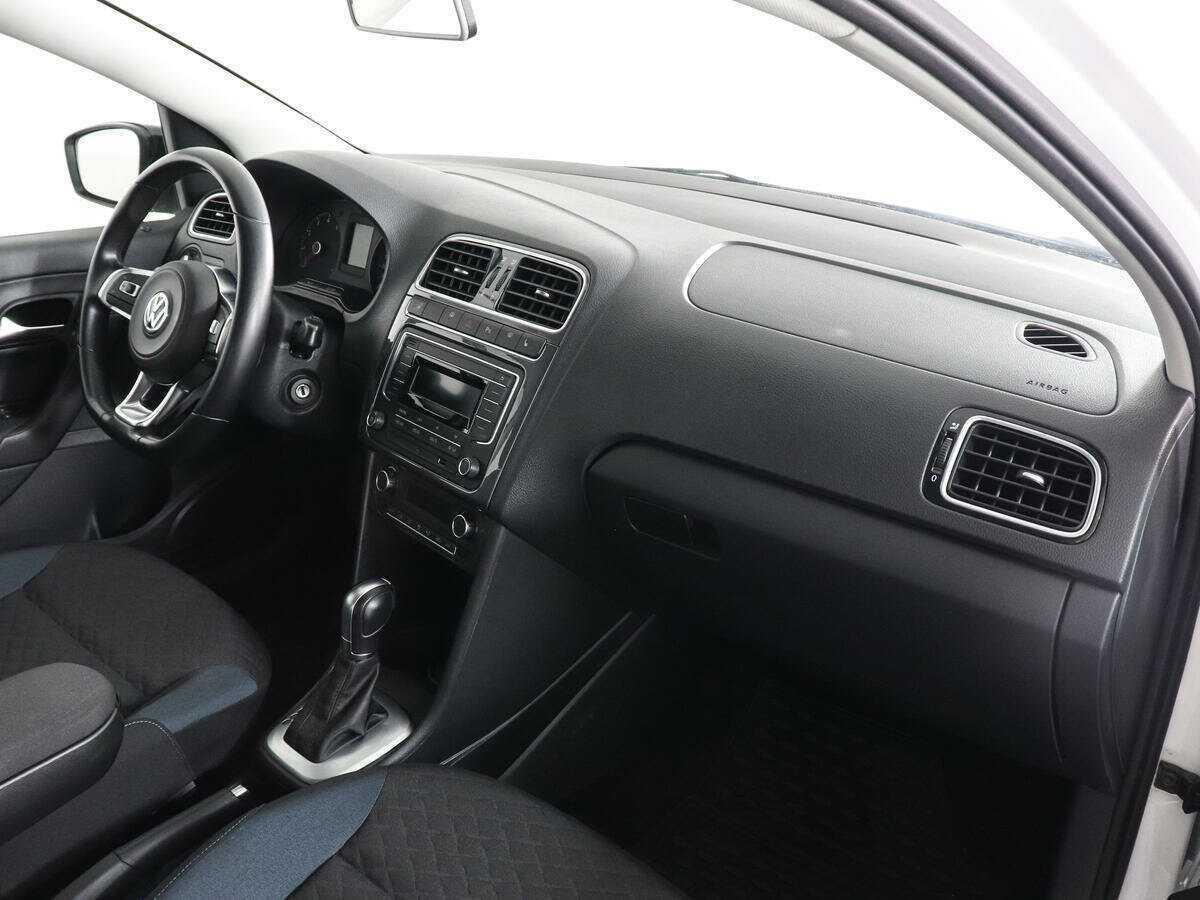 Volkswagen Polo с пробегом — 2020 год. Фото: #9