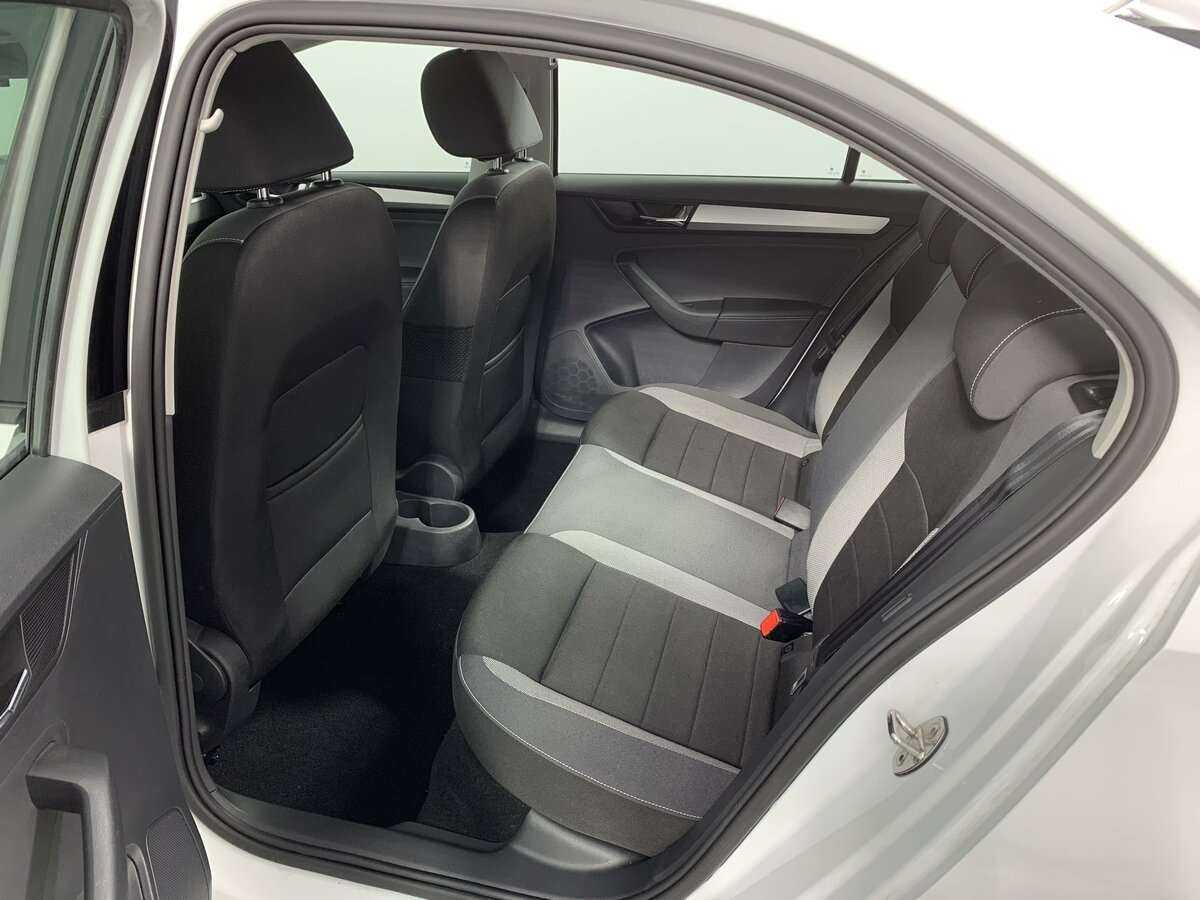 Skoda Rapid с пробегом — 2019 год. Фото: #9