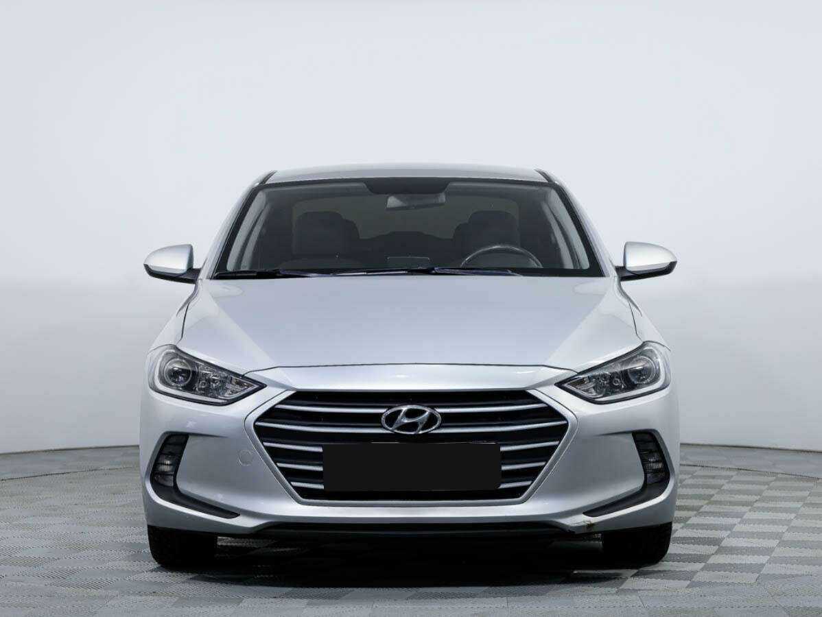 Hyundai Elantra с пробегом — 2018 год. Фото: #0